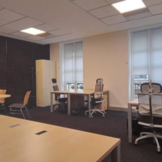 Bureau privé 36 m² 8 postes Location bureau Rue Cambon Paris 75001 - photo 2